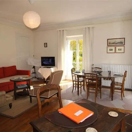 Grand T2 Ensoleille A Luchon, Face Aux Thermes, Pour 4 Pers., Proche Telecabine - Fr-1-313-165 Apartment Bagneres-de-Luchon