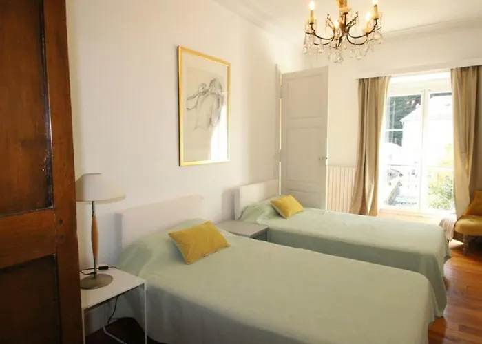 Grand T2 Ensoleille A Luchon, Face Aux Thermes, Pour 4 Pers., Proche Telecabine - Fr-1-313-165 Apartment Bagneres-de-Luchon