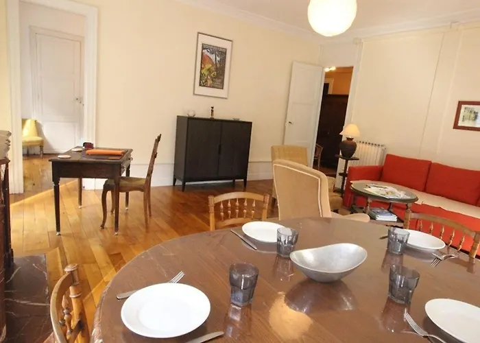 Apartment Grand T2 Ensoleille A Luchon, Face Aux Thermes, Pour 4 Pers., Proche Telecabine - Fr-1-313-165