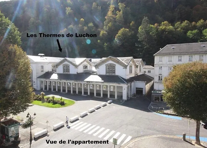 Apartment Grand T2 Ensoleille A Luchon, Face Aux Thermes, Pour 4 Pers., Proche Telecabine - Fr-1-313-165 *