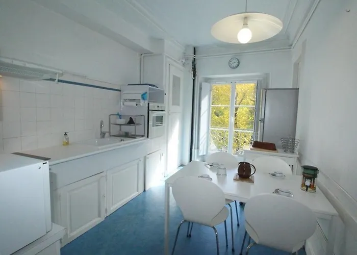 Grand T2 Ensoleille A Luchon, Face Aux Thermes, Pour 4 Pers., Proche Telecabine - Fr-1-313-165 Apartment