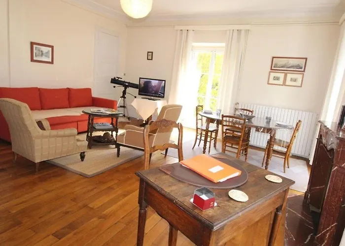 Grand T2 Ensoleille A Luchon, Face Aux Thermes, Pour 4 Pers., Proche Telecabine - Fr-1-313-165 Apartment